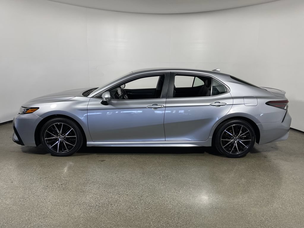 Certified 2024 Toyota Camry SE FWD image 6