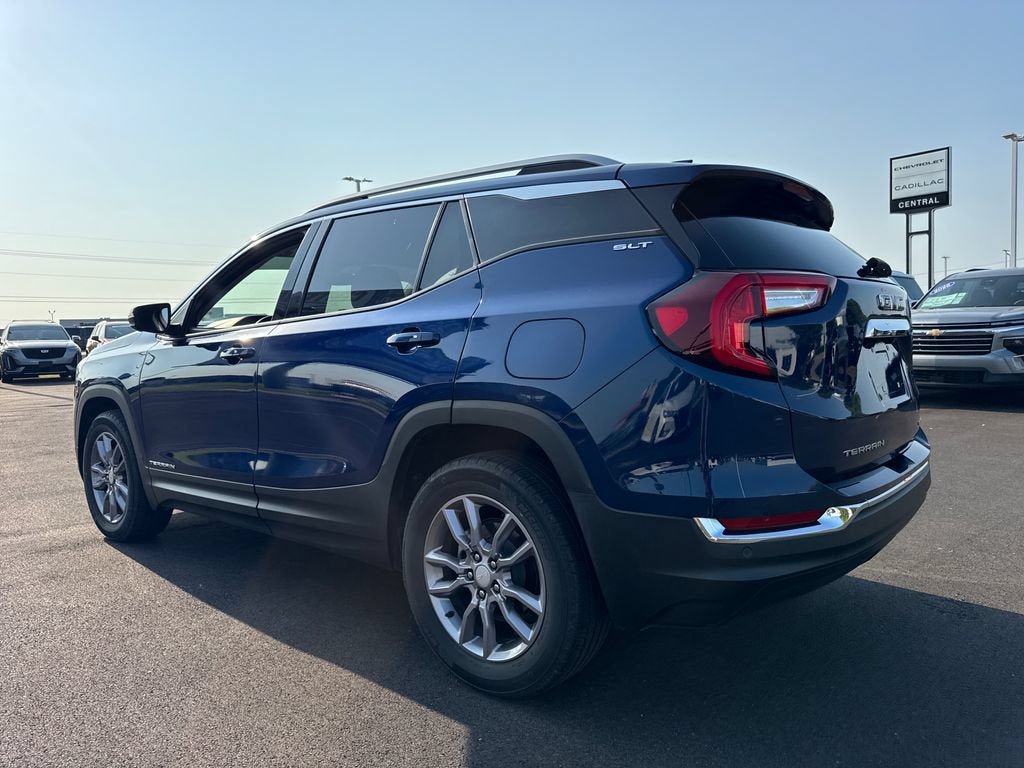 Used 2023 GMC Terrain SLT w/ Infotainment Package II AWD/4WD image 4