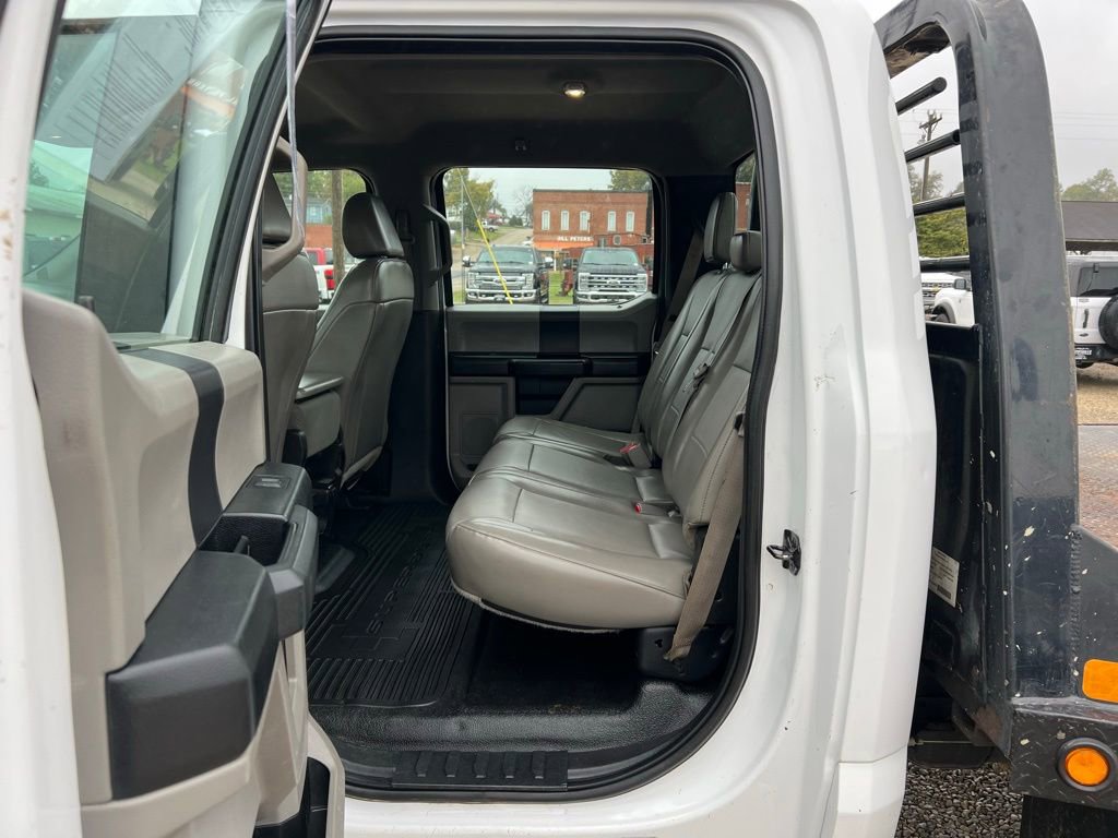 Used 2017 Ford F550 4x4 Crew Cab Super Duty w/ Power Equipment Group image 16