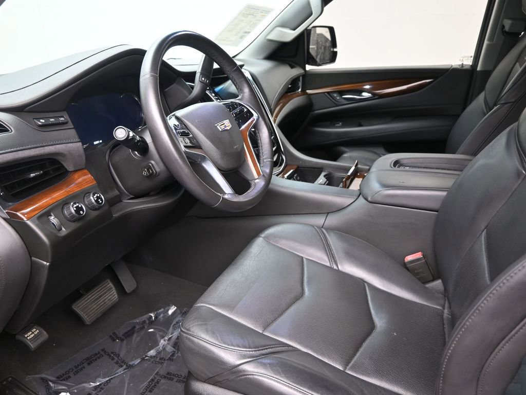 Used 2019 Cadillac Escalade ESV Luxury w/ Escalade Sport Edition image 11