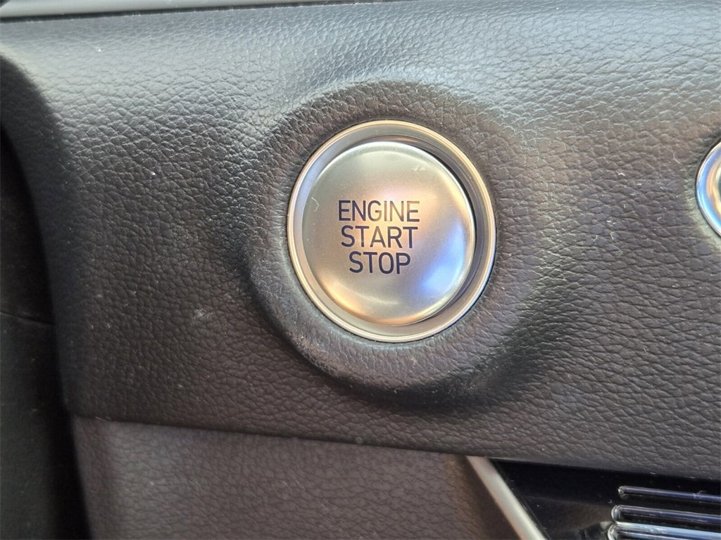 Certified 2022 Hyundai Sonata SEL w/ Preferred Accessory Package image 21