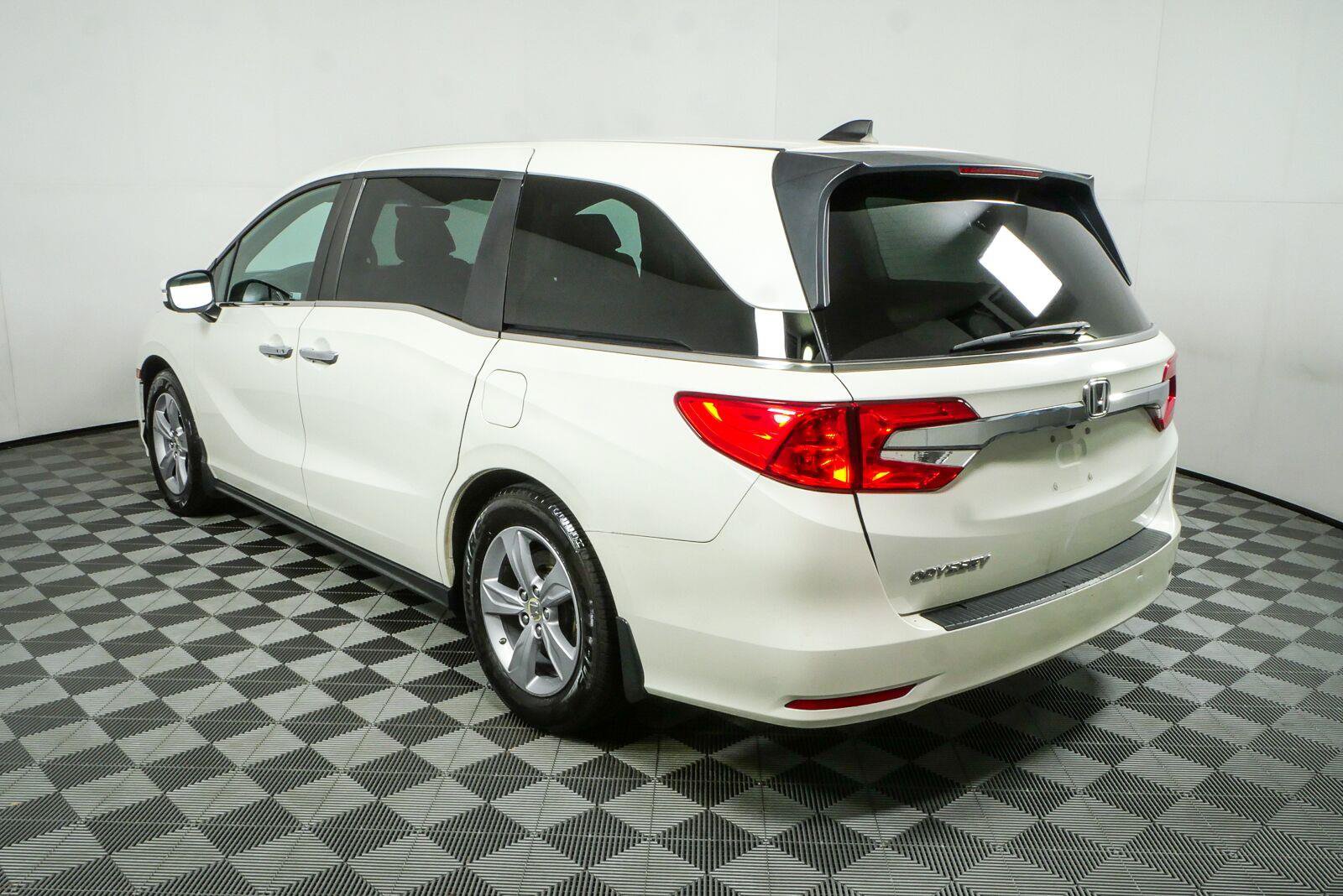 Used 2018 Honda Odyssey EX-L image 28