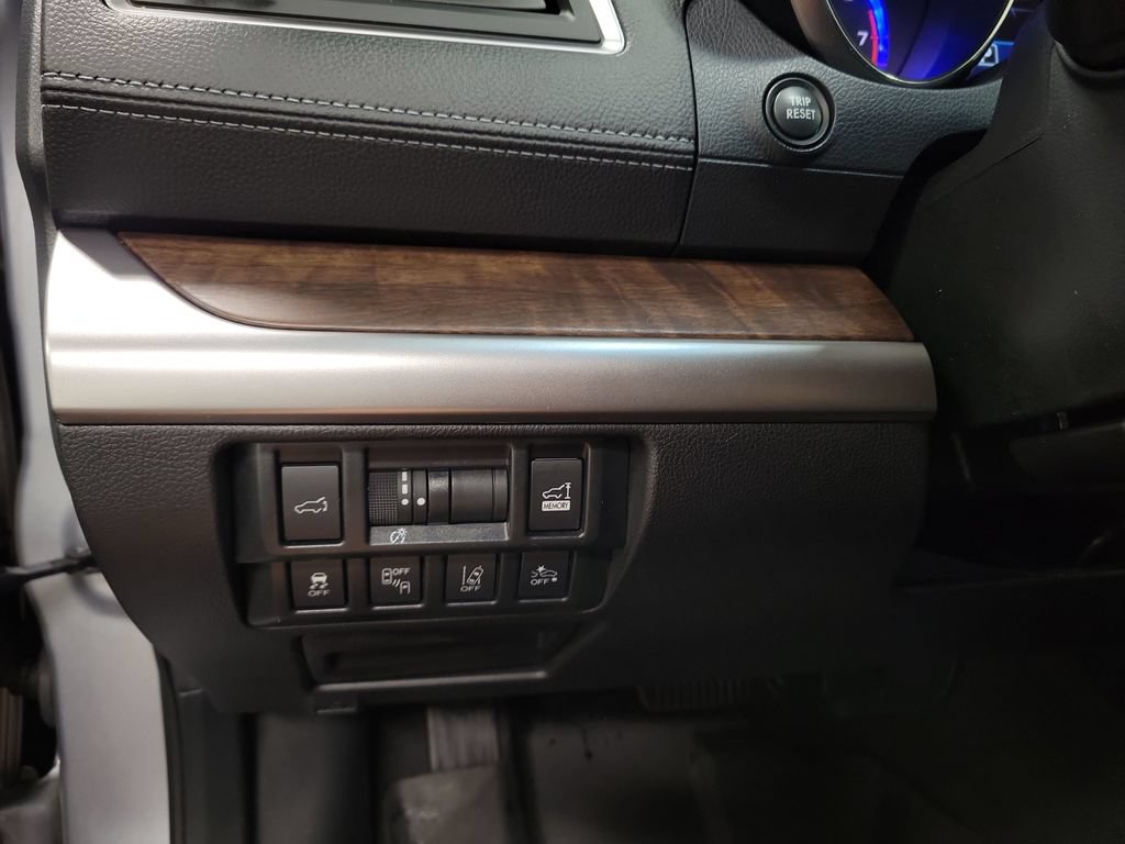 Used 2018 Subaru Outback 3.6R Limited AWD/4WD image 27