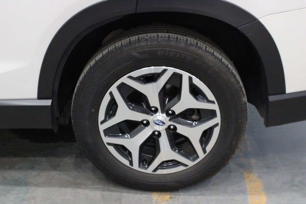 Used 2023 Subaru Forester Premium image 30