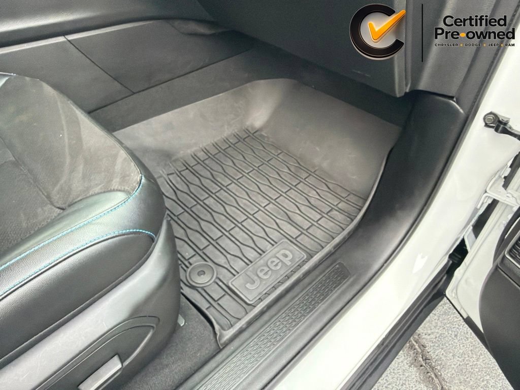 Certified 2022 Jeep Grand Cherokee Trailhawk w/ Advanced Protech Group II AWD/4WD image 43