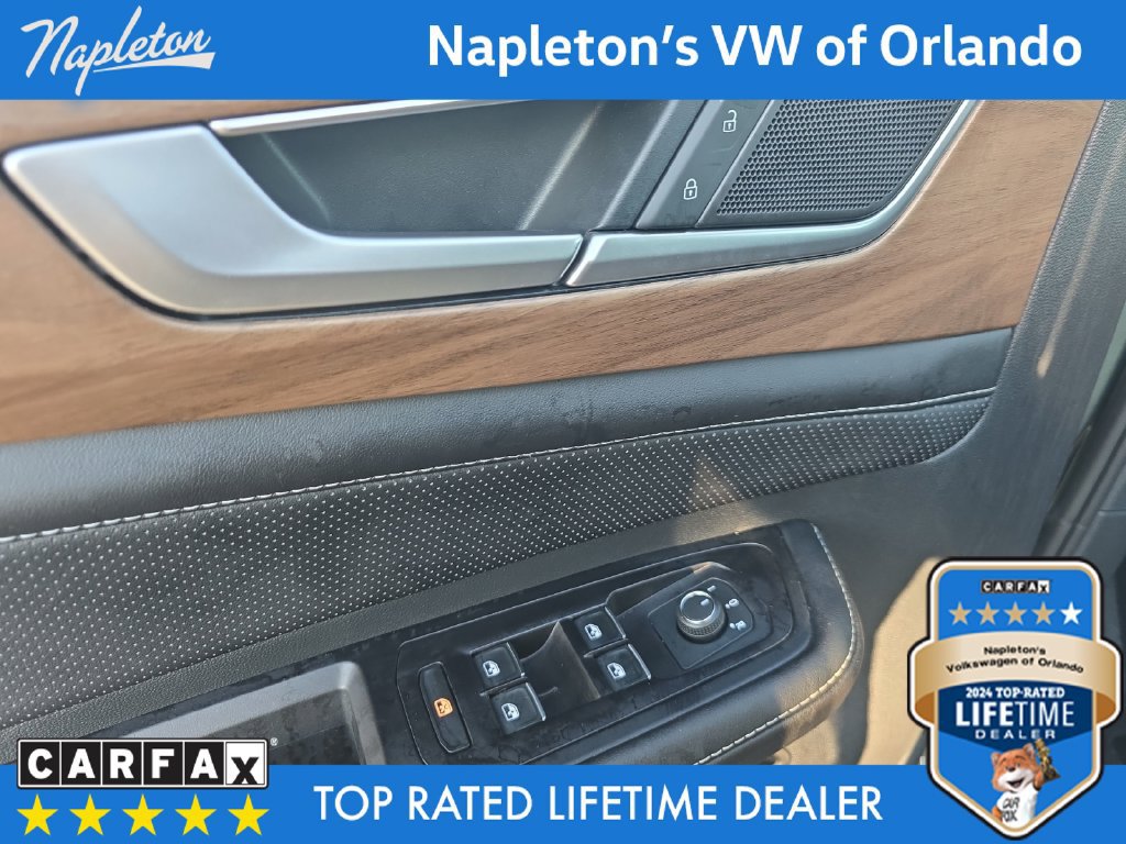 Used 2025 Volkswagen Atlas SE FWD image 25