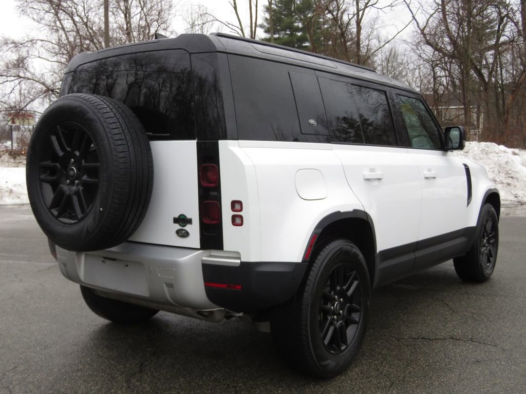Used 2022 Land Rover Defender 110 SE image 5