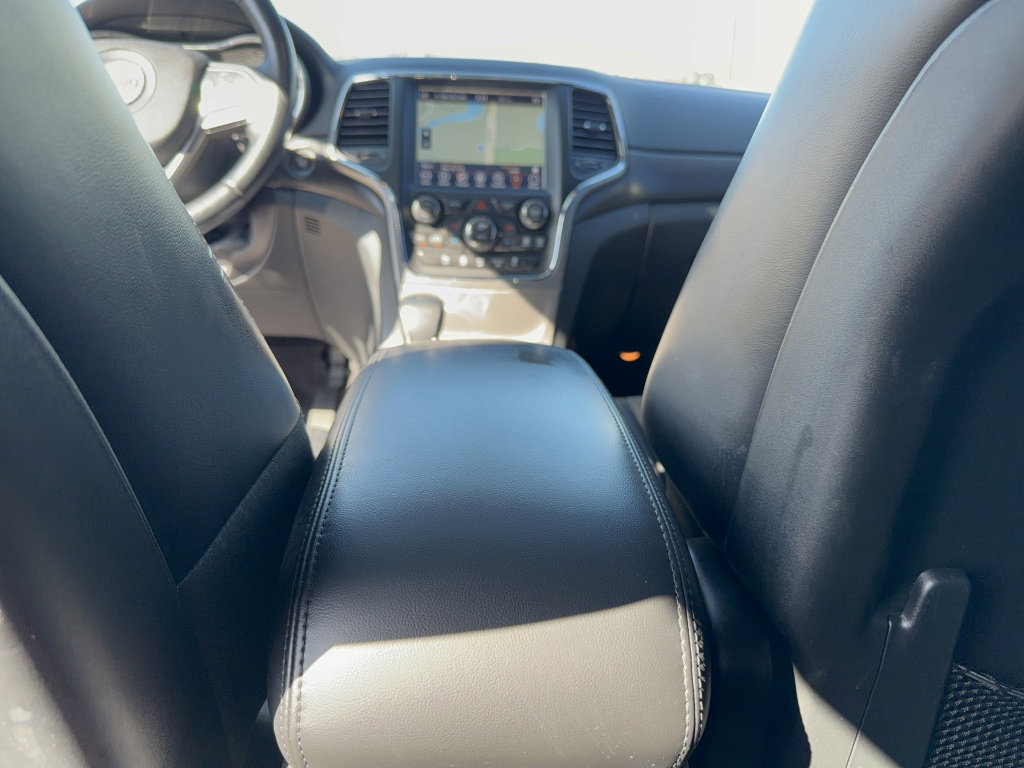 Used 2018 Jeep Grand Cherokee Altitude image 29