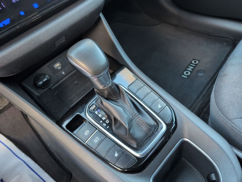 Used 2020 Hyundai Ioniq SEL image 25