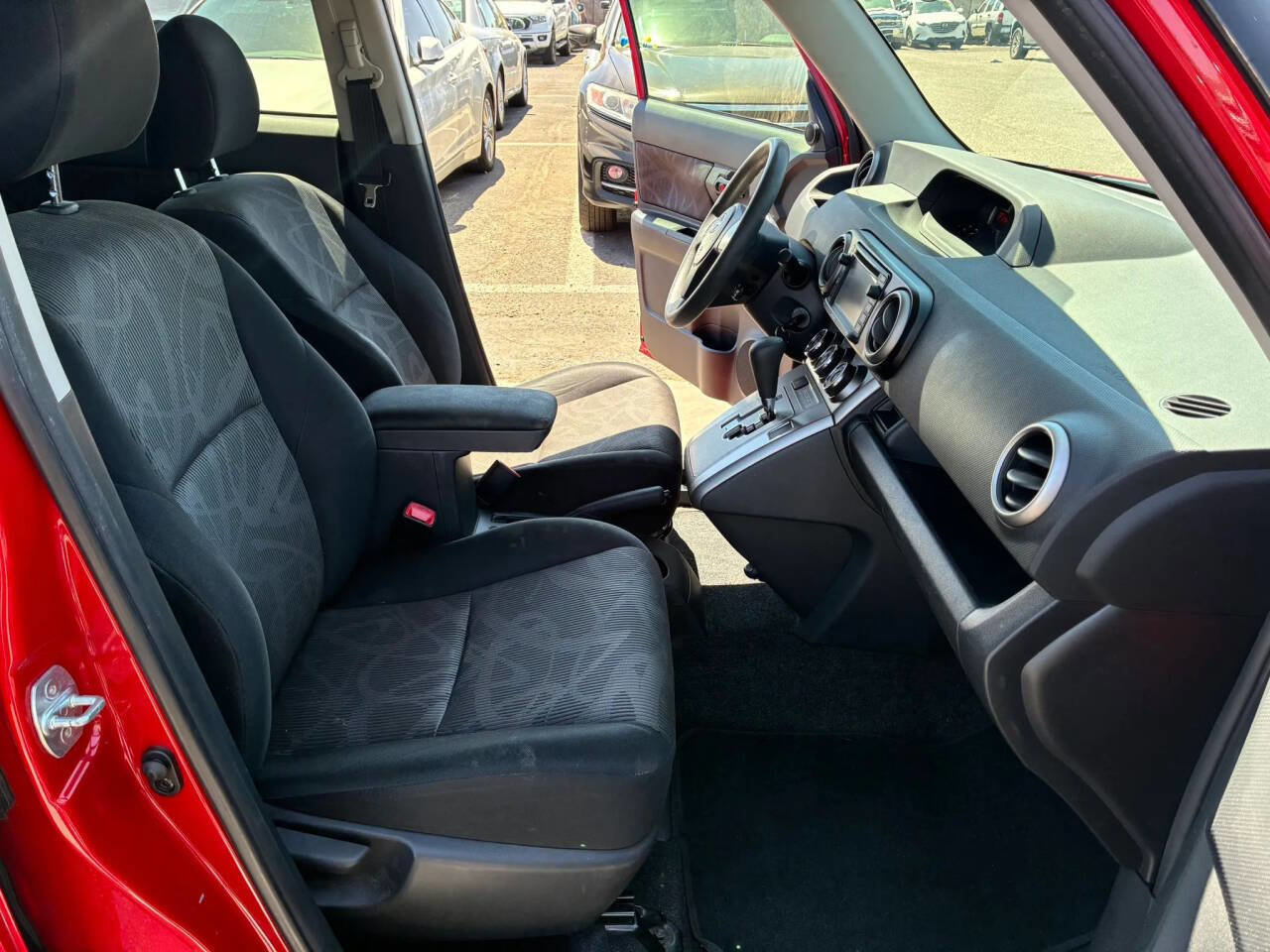 Used 2013 Scion xB FWD image 24