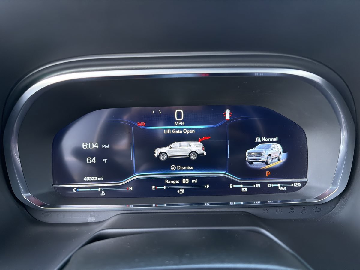 Used 2023 Chevrolet Suburban Premier RWD image 28