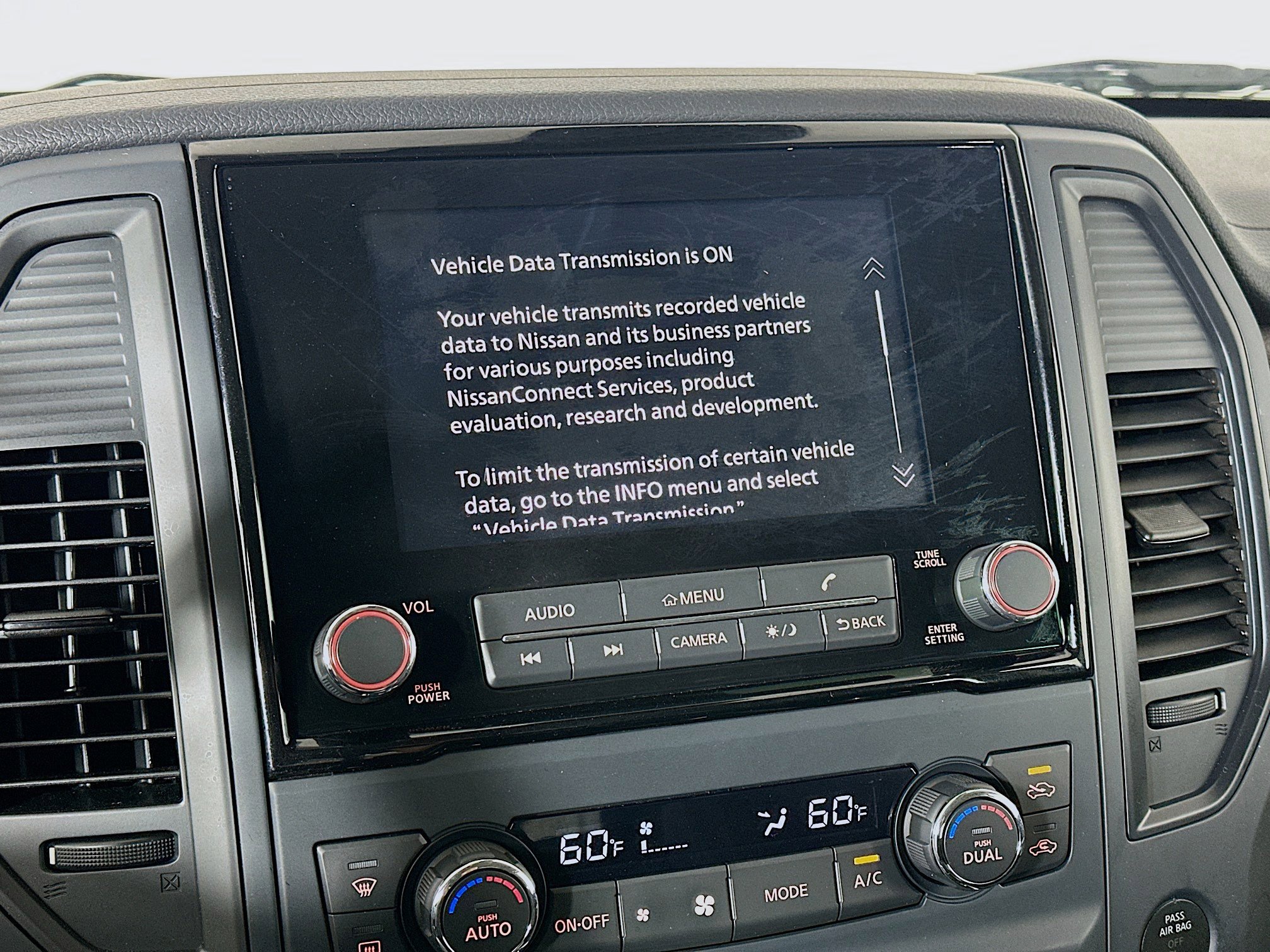 Used 2024 Nissan Titan SV w/ SV Convenience Package image 21