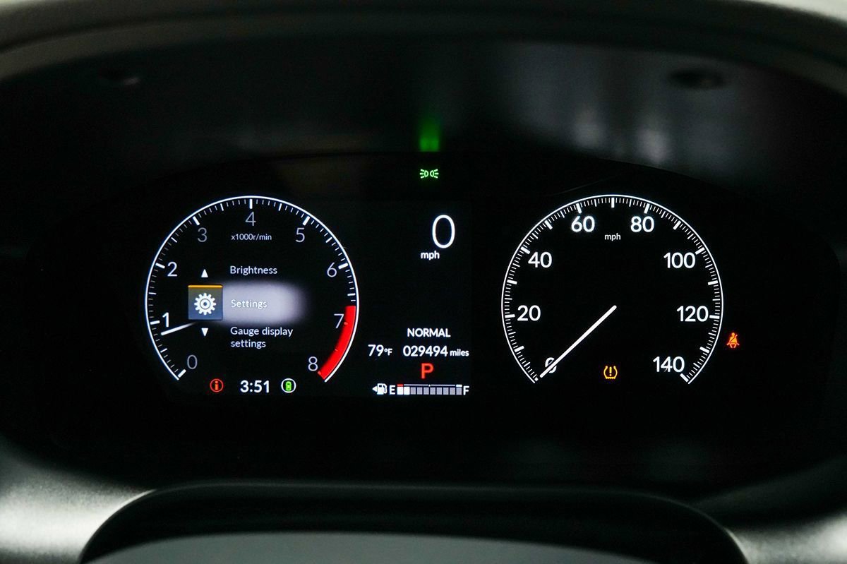 Used 2023 Honda HR-V LX image 16