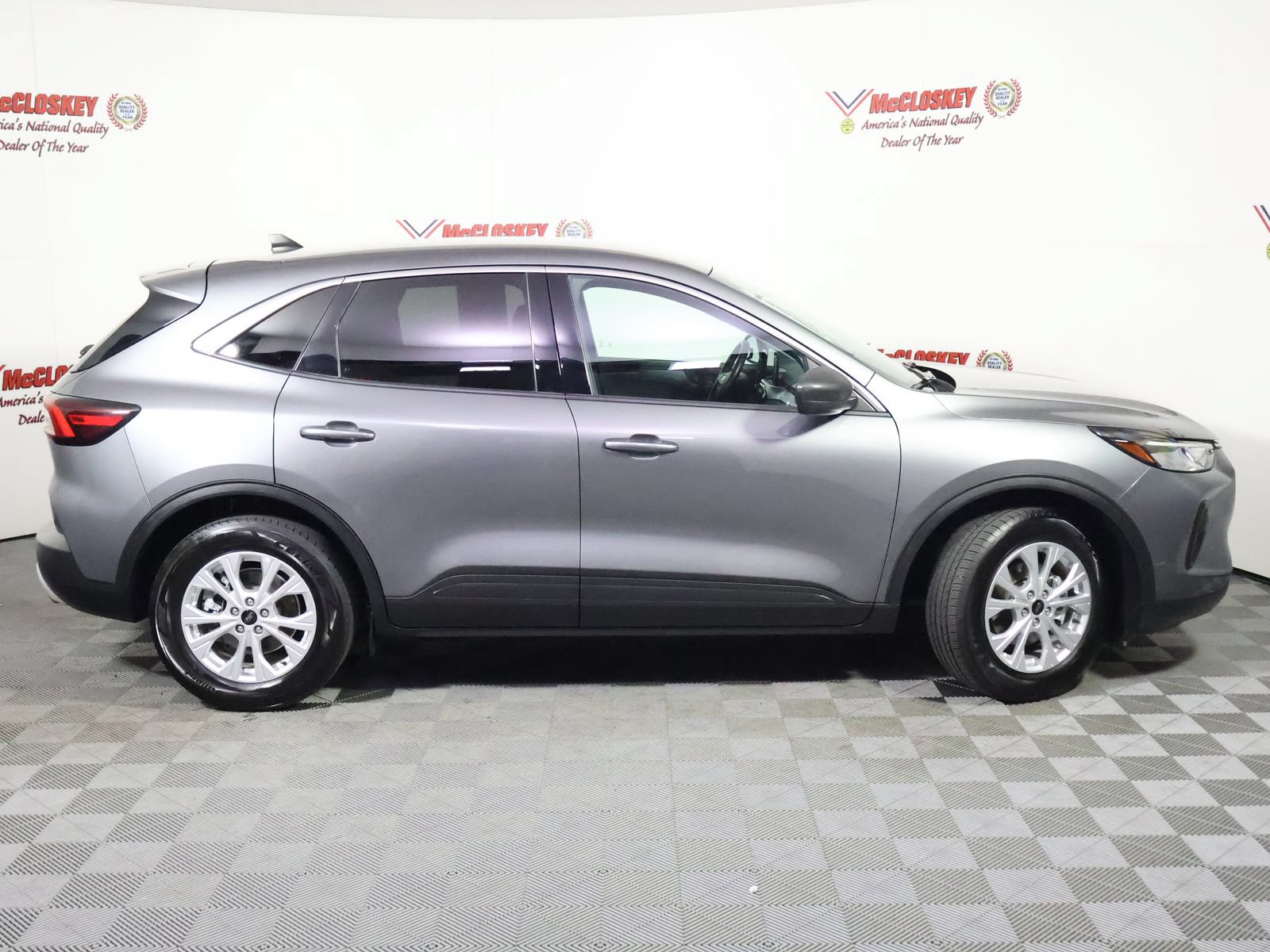 Used 2024 Ford Escape Active FWD image 3