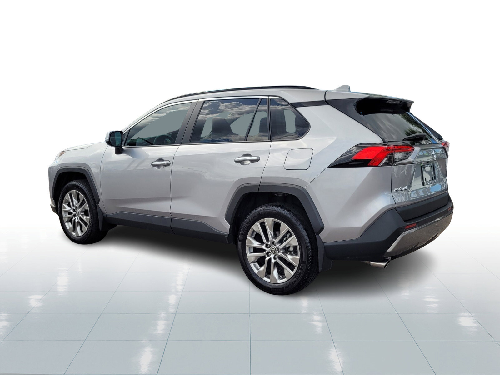Used 2024 Toyota RAV4 Limited image 4