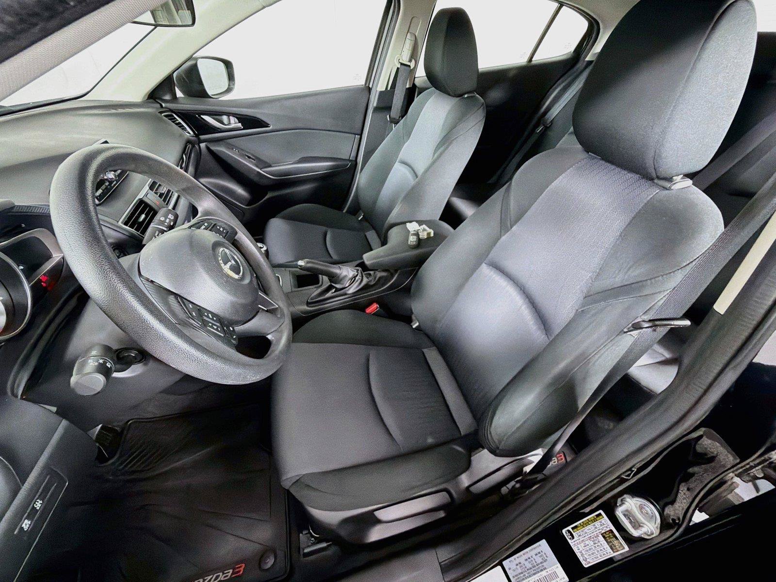 Used 2014 MAZDA MAZDA3 i Sport FWD image 2