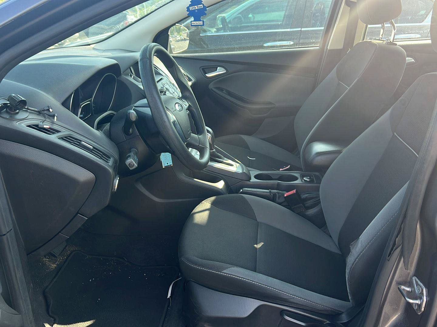 Used 2012 Ford Focus SE FWD image 8