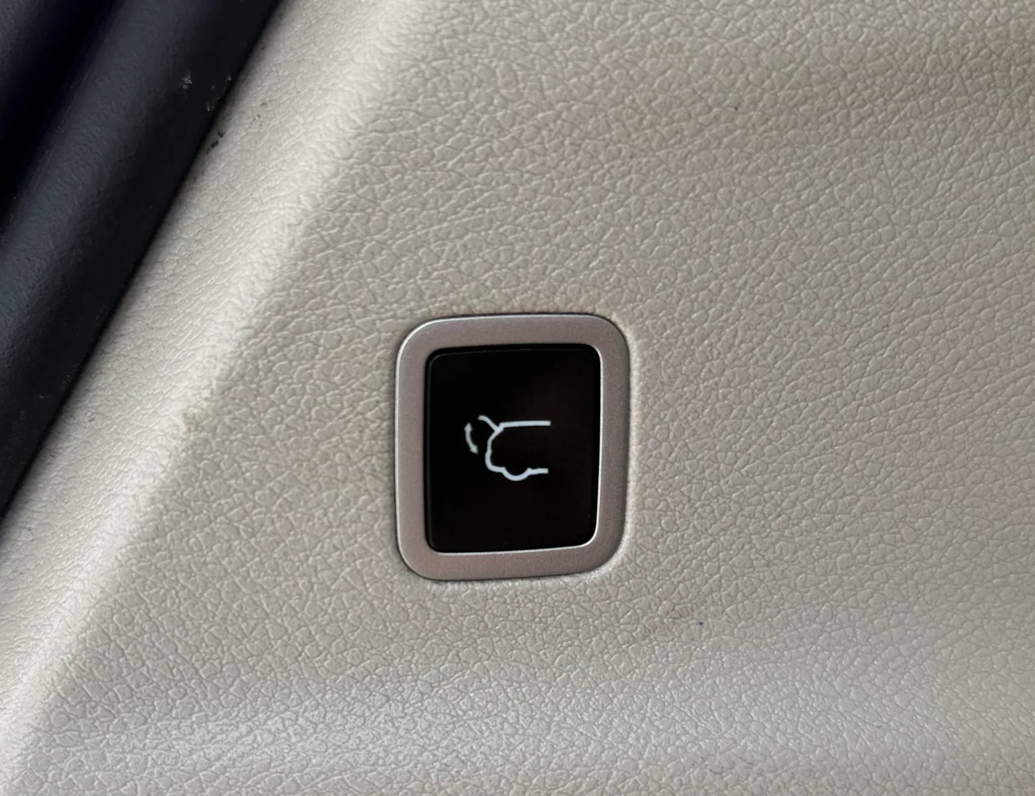 Used 2022 Chrysler Pacifica Touring-L FWD image 45