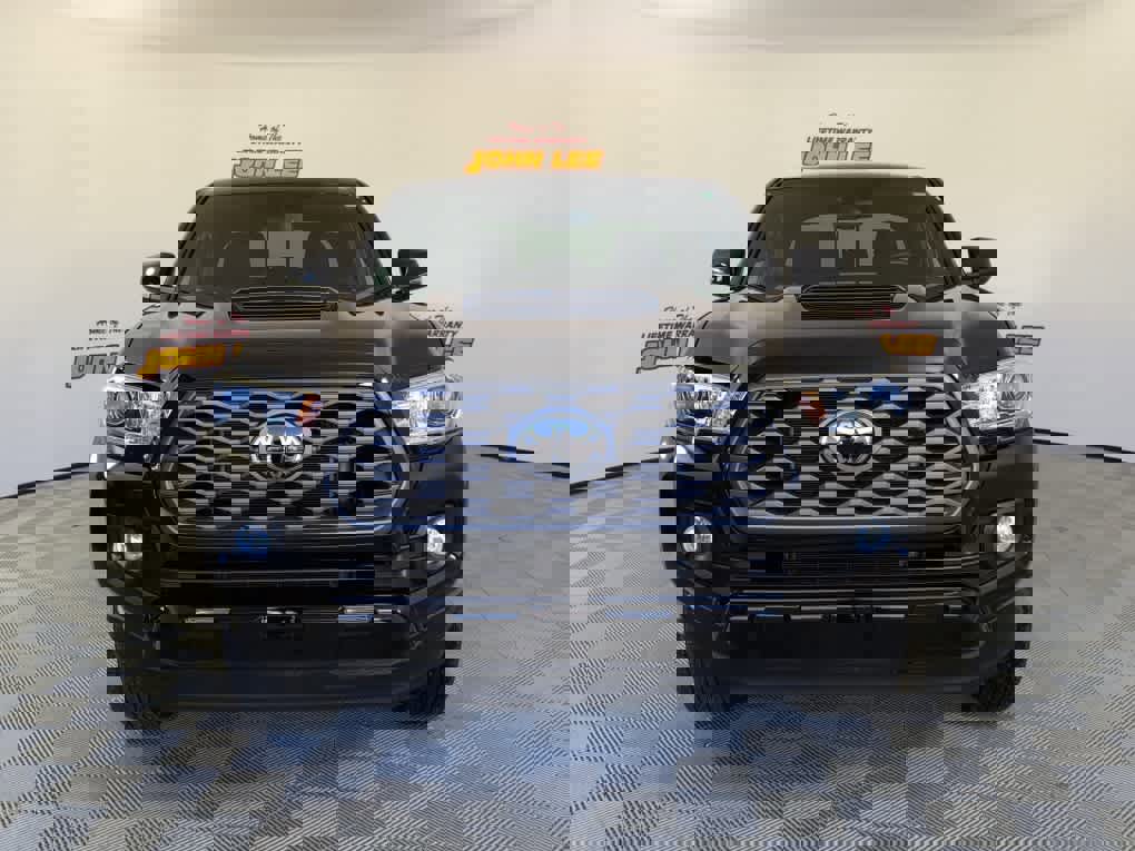 Used 2023 Toyota Tacoma TRD Sport image 9