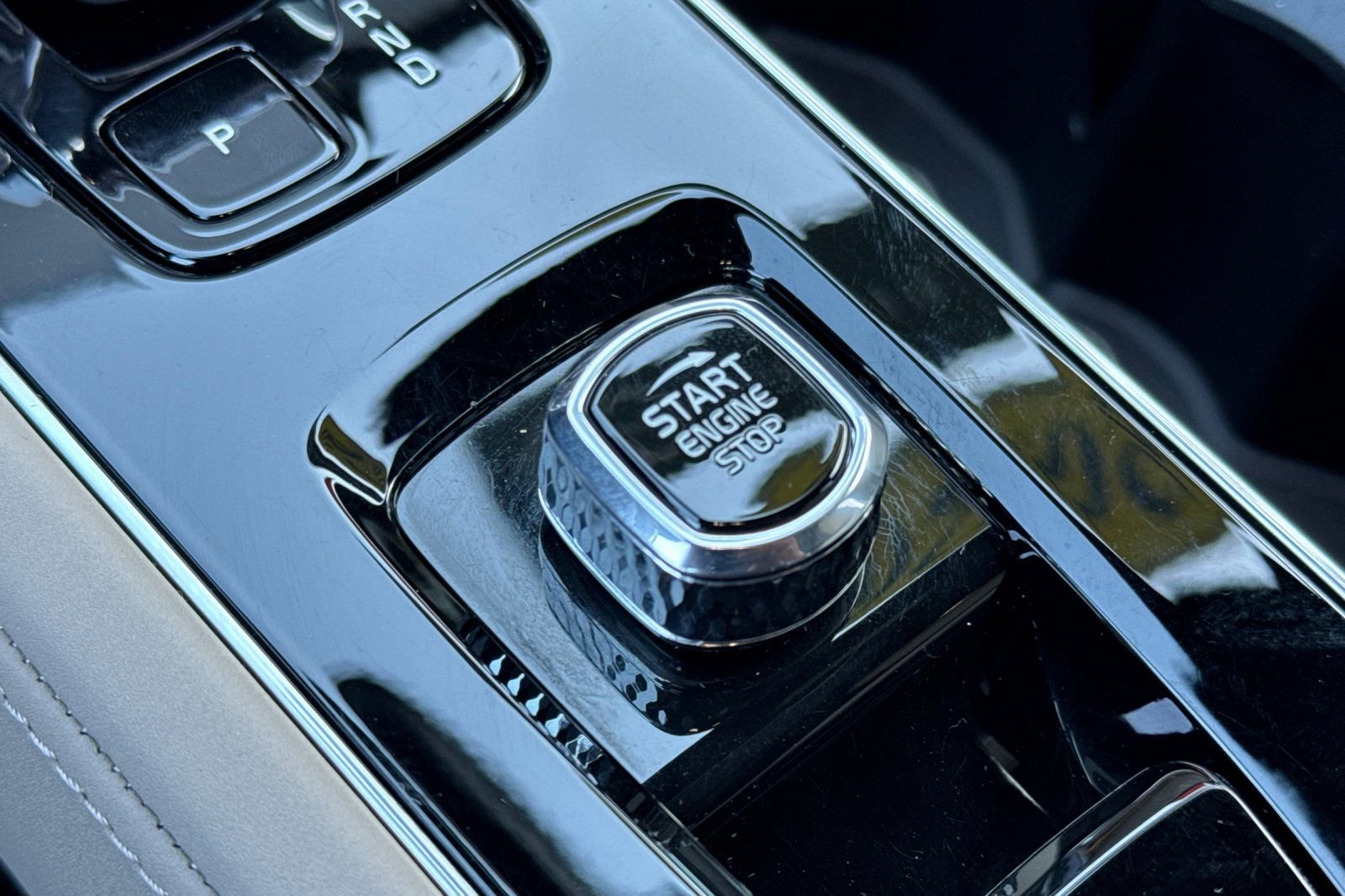 Certified 2026 Volvo XC90 T8 Plus w/ Protection Package Premier image 26