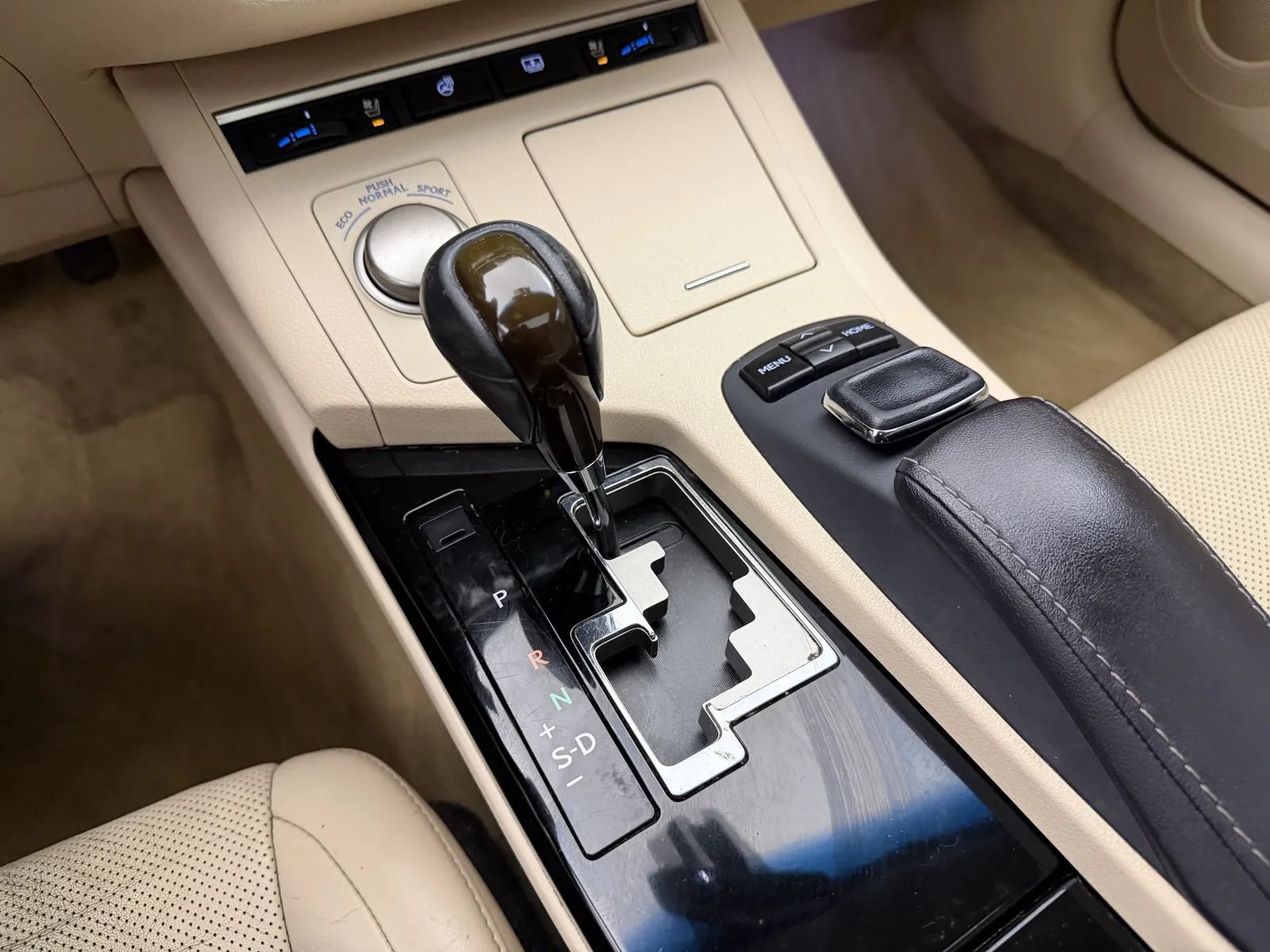 Used 2015 Lexus ES 350 w/ Luxury Package FWD image 22
