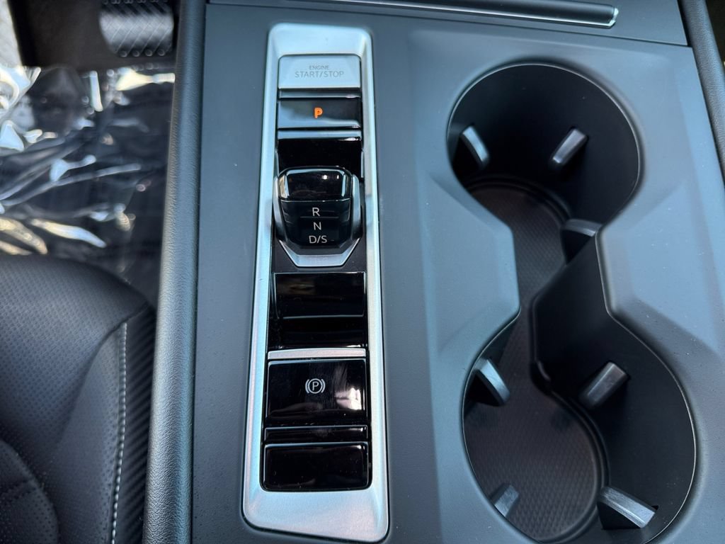 Used 2024 Volkswagen Atlas Cross Sport SE AWD/4WD image 18