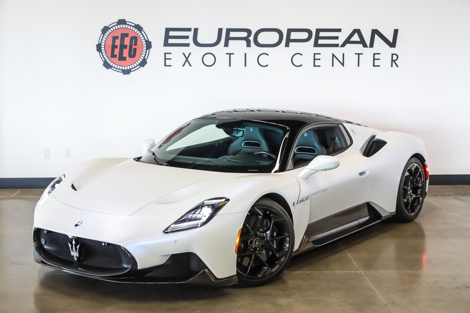 Used 2022 Maserati MC20 Coupe RWD image 8