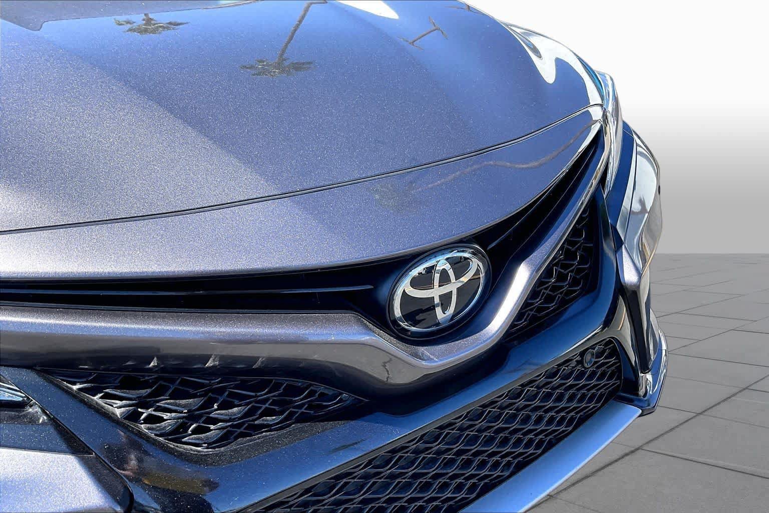 Used 2018 Toyota Camry XSE FWD image 29
