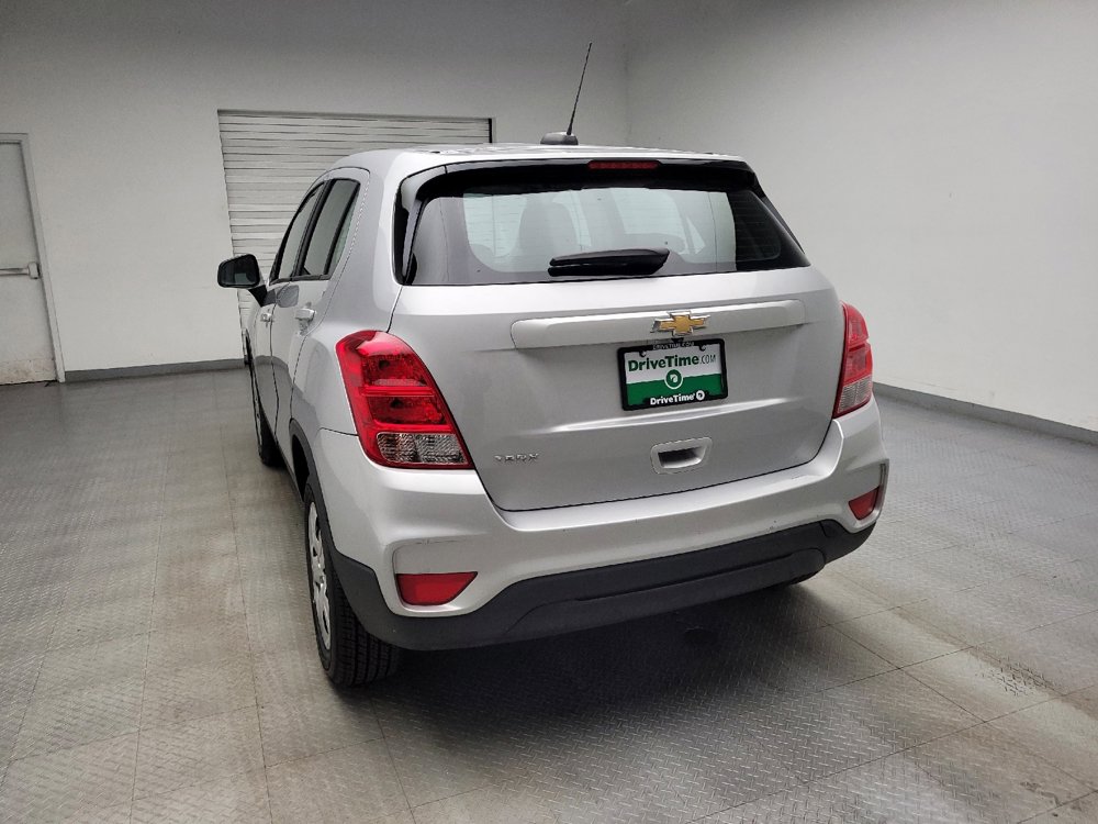 Used 2017 Chevrolet Trax LS FWD image 6