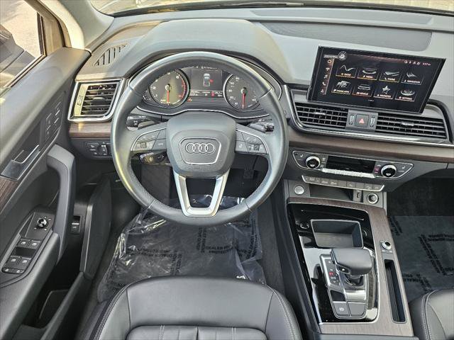 Used 2023 Audi Q5 2.0T Premium w/ Convenience Package AWD/4WD image 5