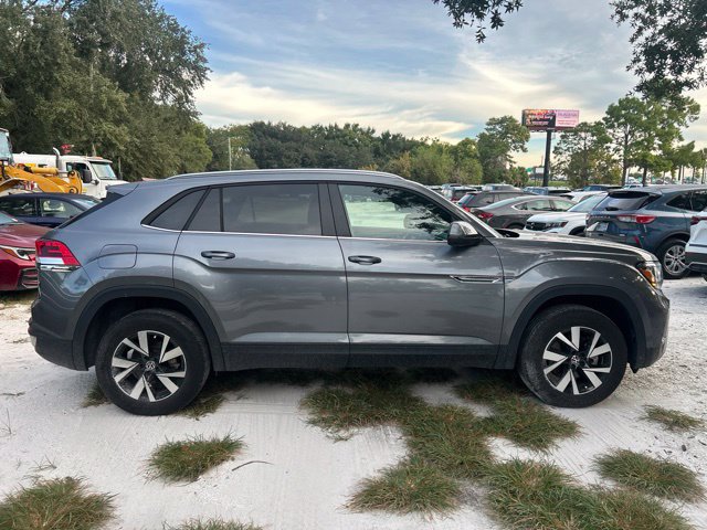 Used 2023 Volkswagen Atlas Cross Sport SE AWD/4WD image 18