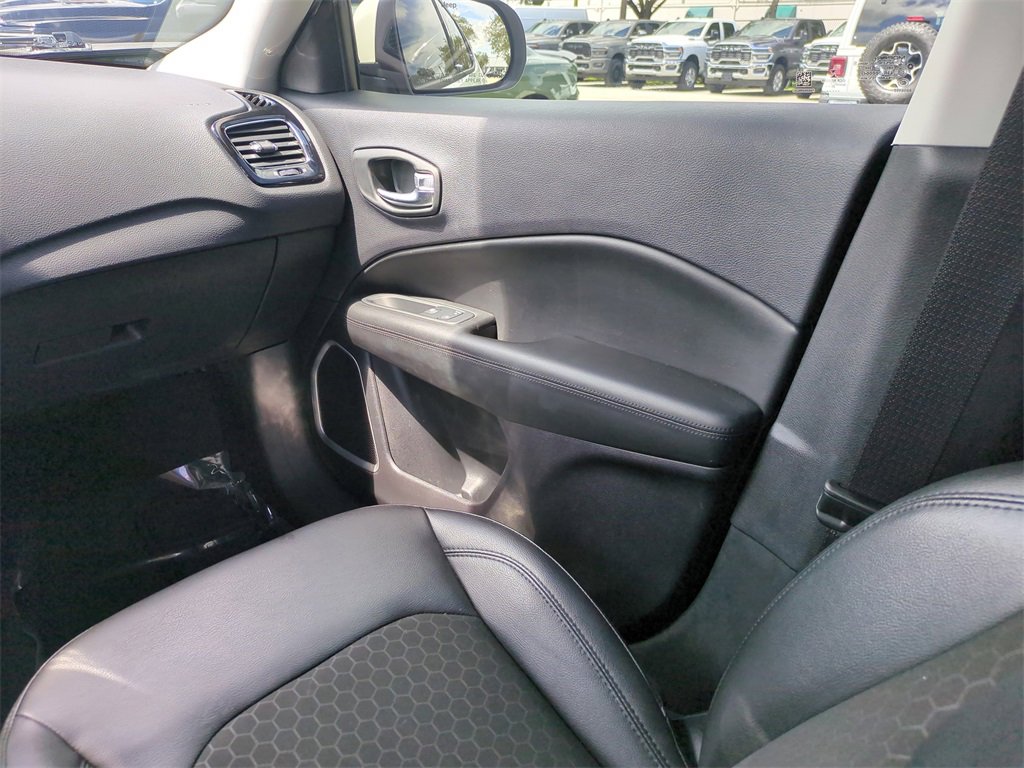 Certified 2021 Jeep Compass Latitude image 19