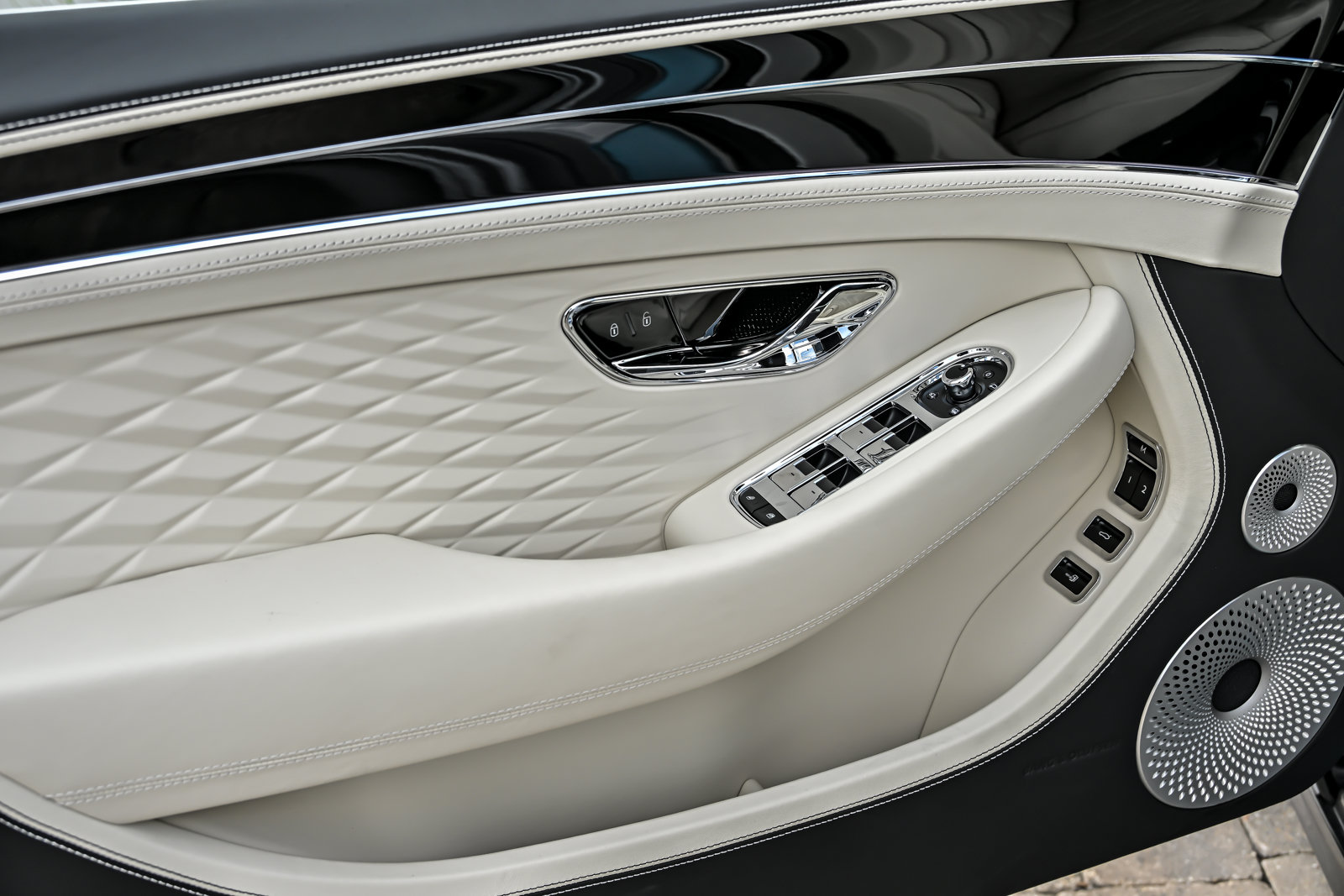 New 2026 Bentley Continental GT Azure AWD/4WD image 21