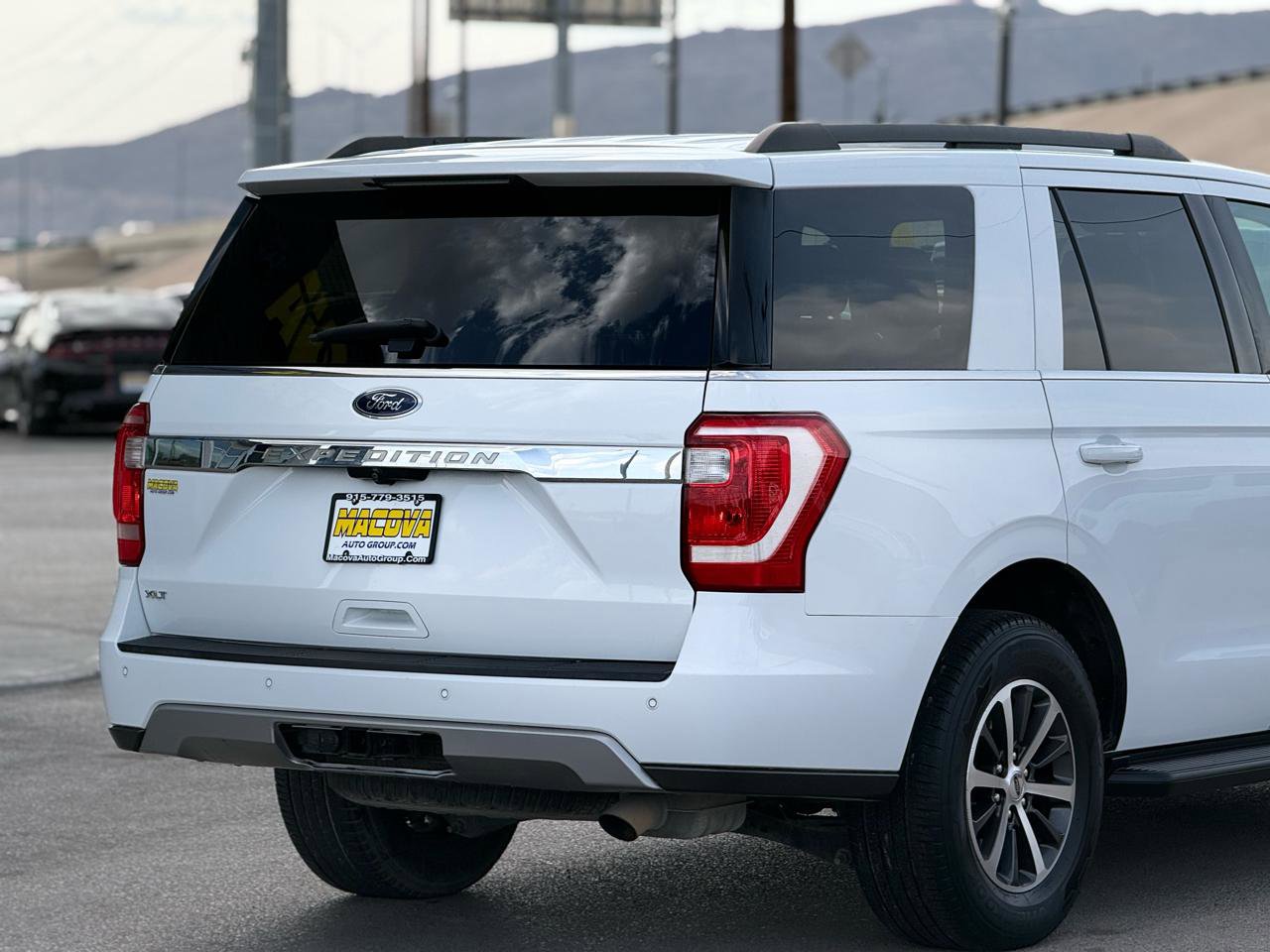 Used 2019 Ford Expedition XLT w/ Equipment Group 201A RWD image 9