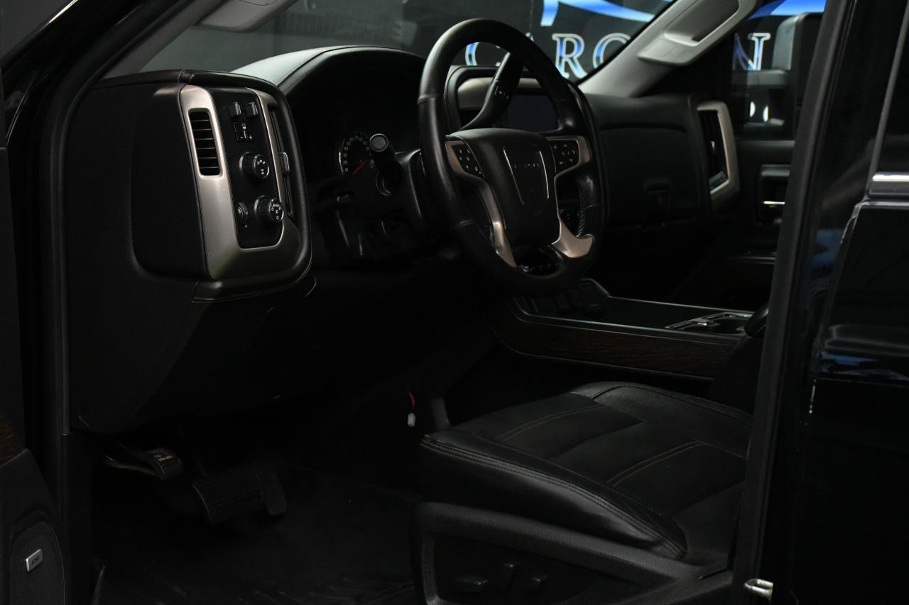Used 2019 GMC Sierra 2500 Denali w/ Duramax Plus Package AWD/4WD image 15