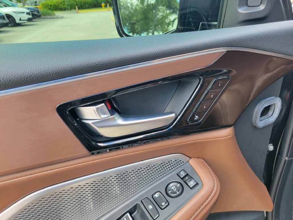 Used 2024 Acura MDX w/ Technology Package FWD image 23