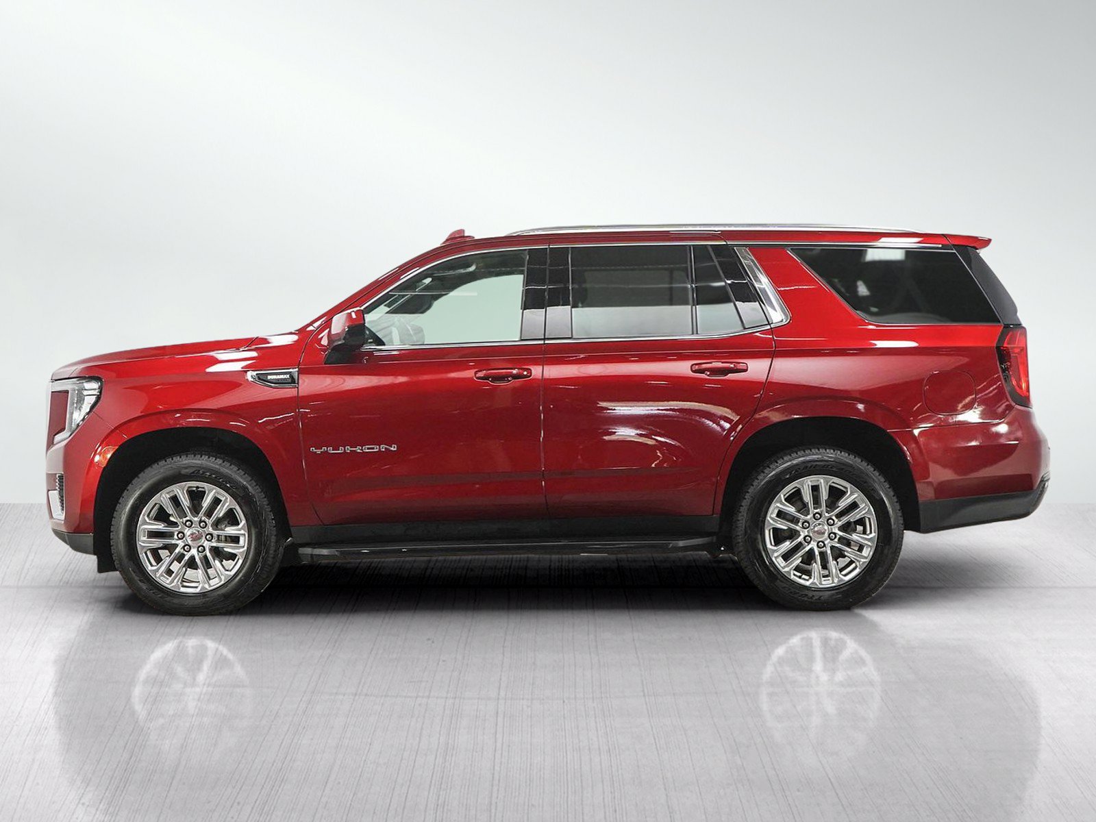 Used 2021 GMC Yukon SLE AWD/4WD image 2