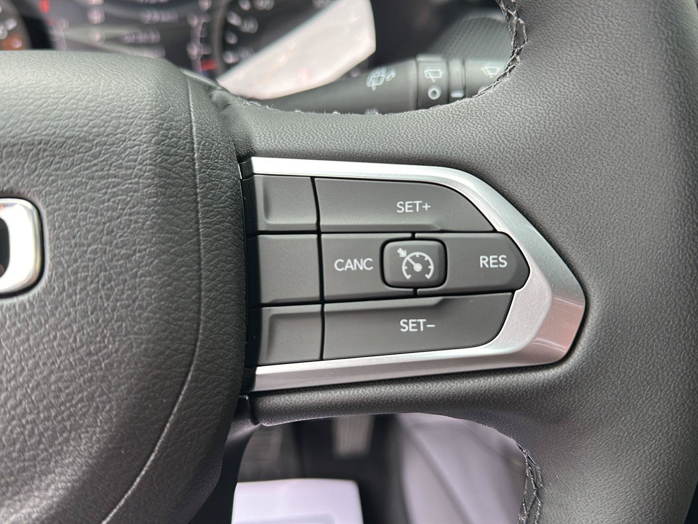 New 2026 Jeep Compass Latitude AWD/4WD image 13