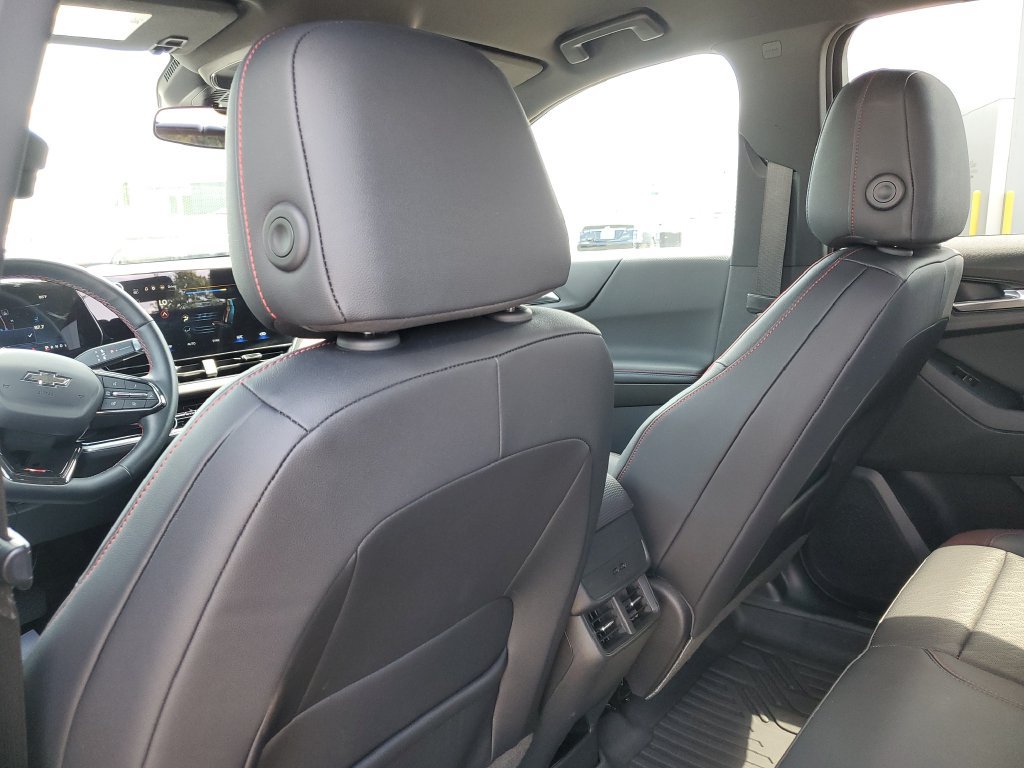 Certified 2025 Chevrolet Equinox RS FWD image 31