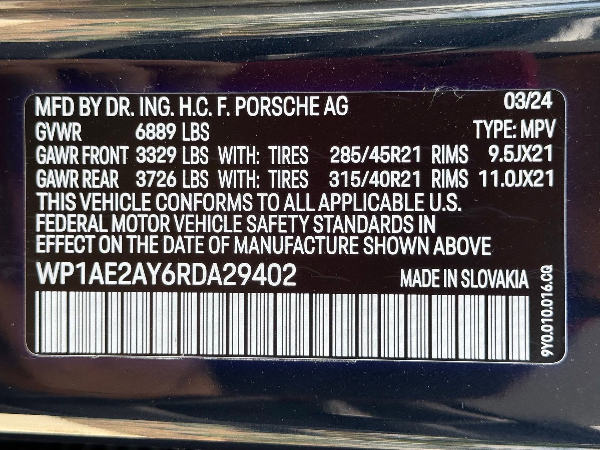 Certified 2024 Porsche Cayenne image 37