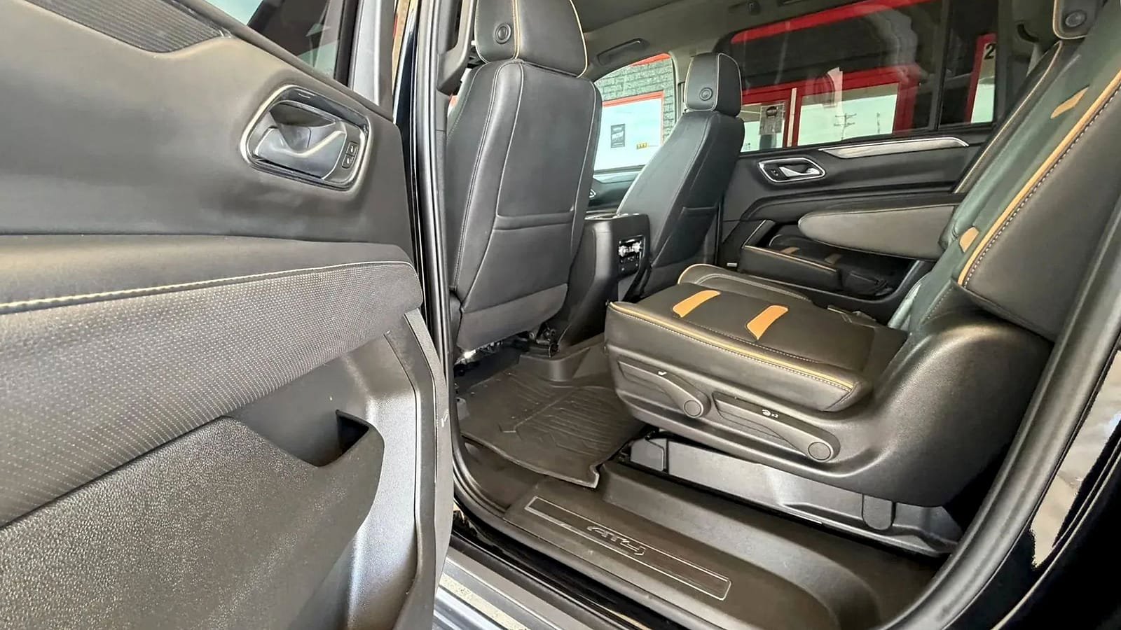 Used 2022 GMC Yukon XL AT4 w/ Max Trailering Package AWD/4WD image 28