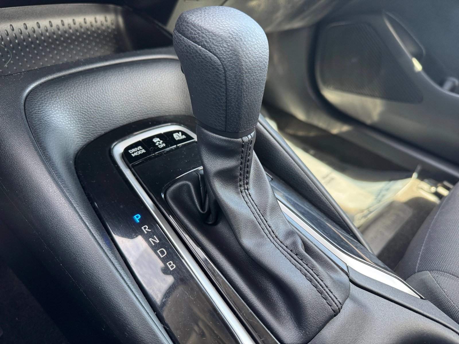 Used 2023 Toyota Corolla LE FWD image 18