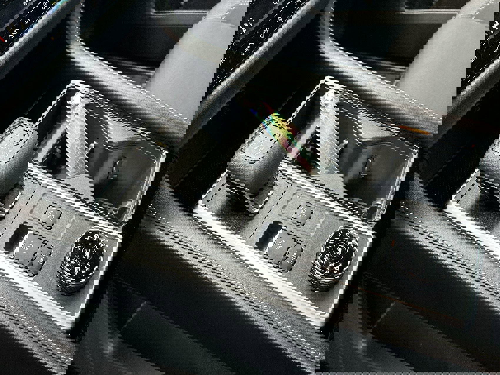 Used 2024 Nissan Pathfinder SV image 19