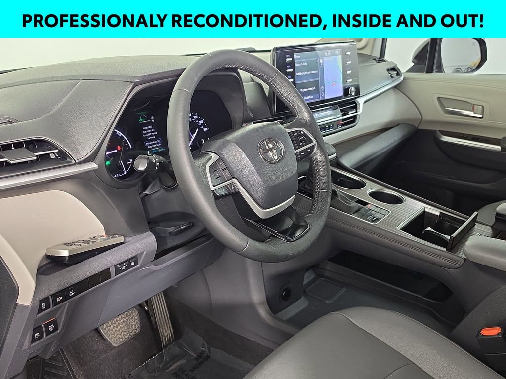 Certified 2024 Toyota Sienna XLE w/ XLE Plus Package FWD image 7