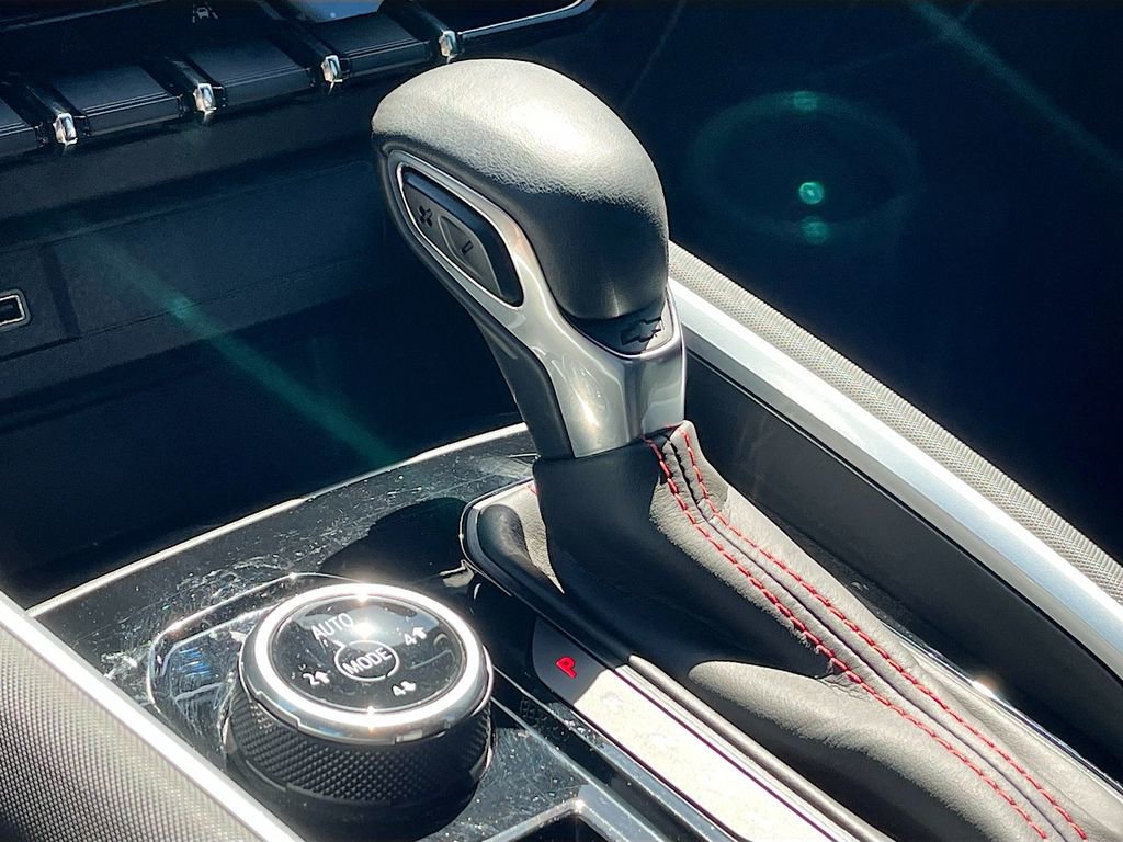 Used 2023 Chevrolet Colorado Z71 w/ Z71 Convenience Package 2 image 16