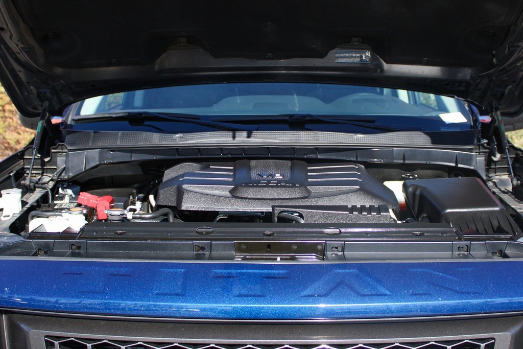 Used 2022 Nissan Titan SV image 11