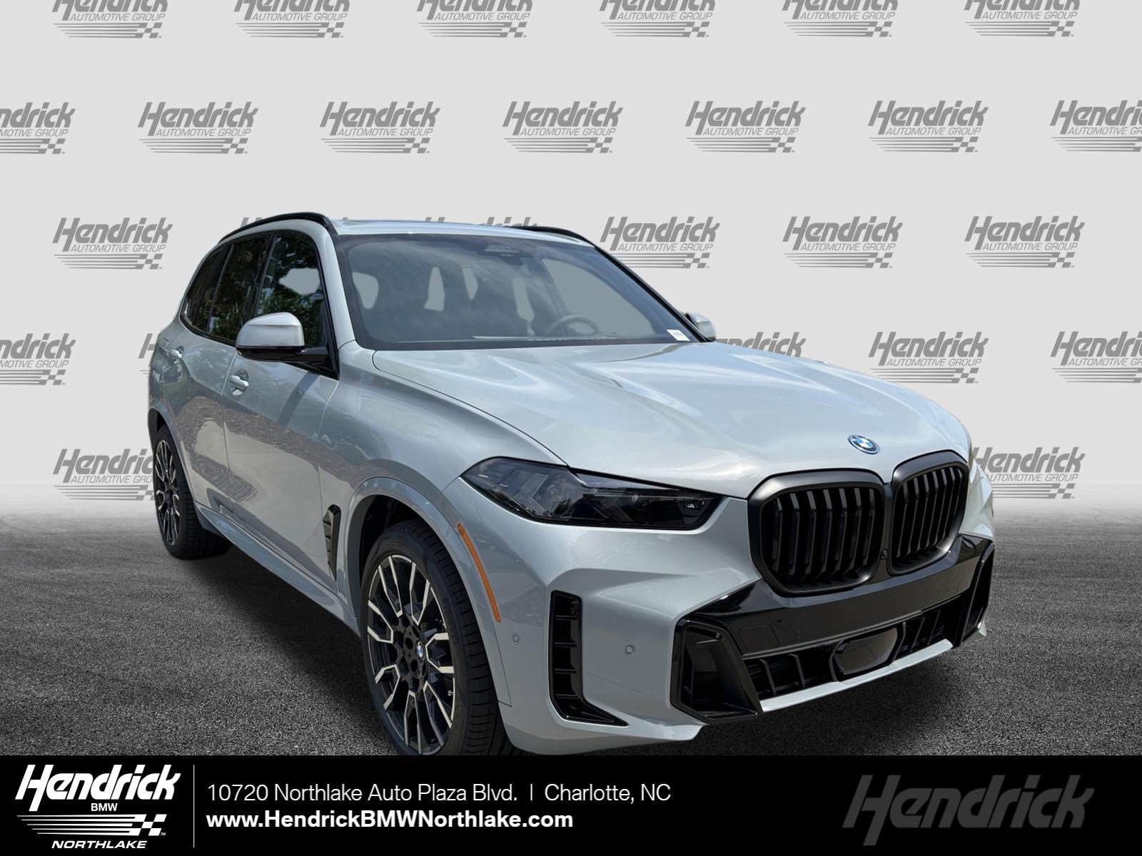 New 2026 BMW X5 xDrive50e w/ M Sport Package AWD/4WD image 1