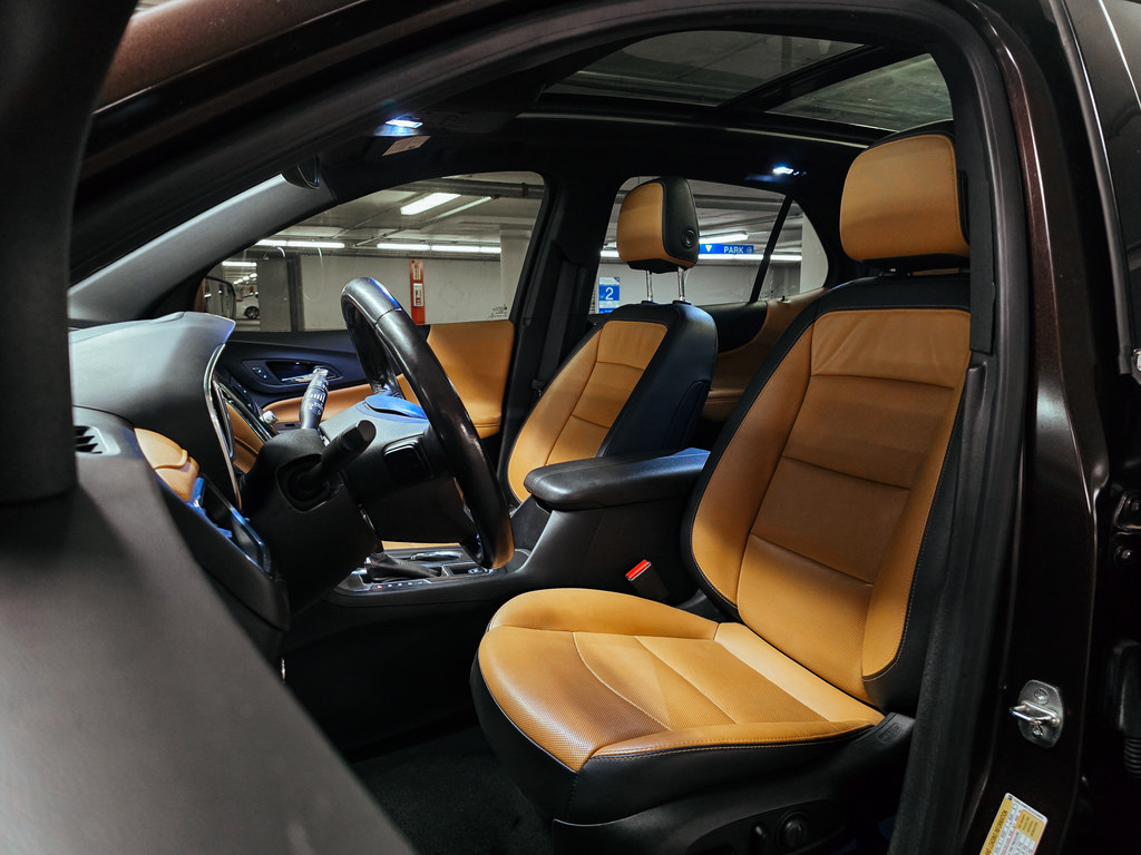 Used 2020 Chevrolet Equinox Premier FWD image 18