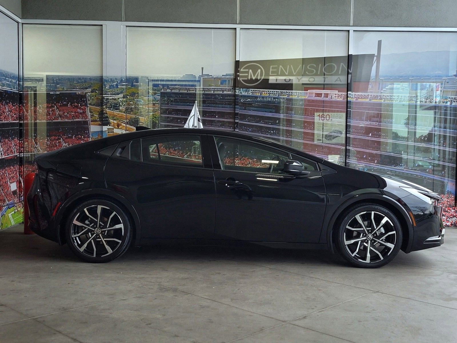 Used 2026 Toyota Prius Plug-In Hybrid image 4