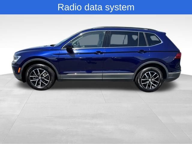 Used 2021 Volkswagen Tiguan SE w/ 3rd Row Seat Package AWD/4WD image 7